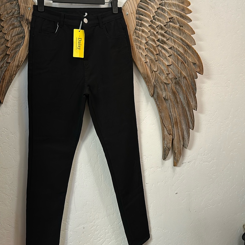 NWT daisy blk denim with stretch